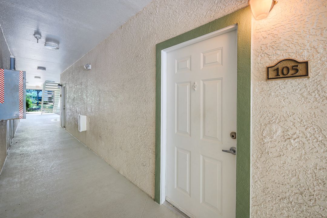 23600 Walden Center Dr #105, Estero, FL 34134