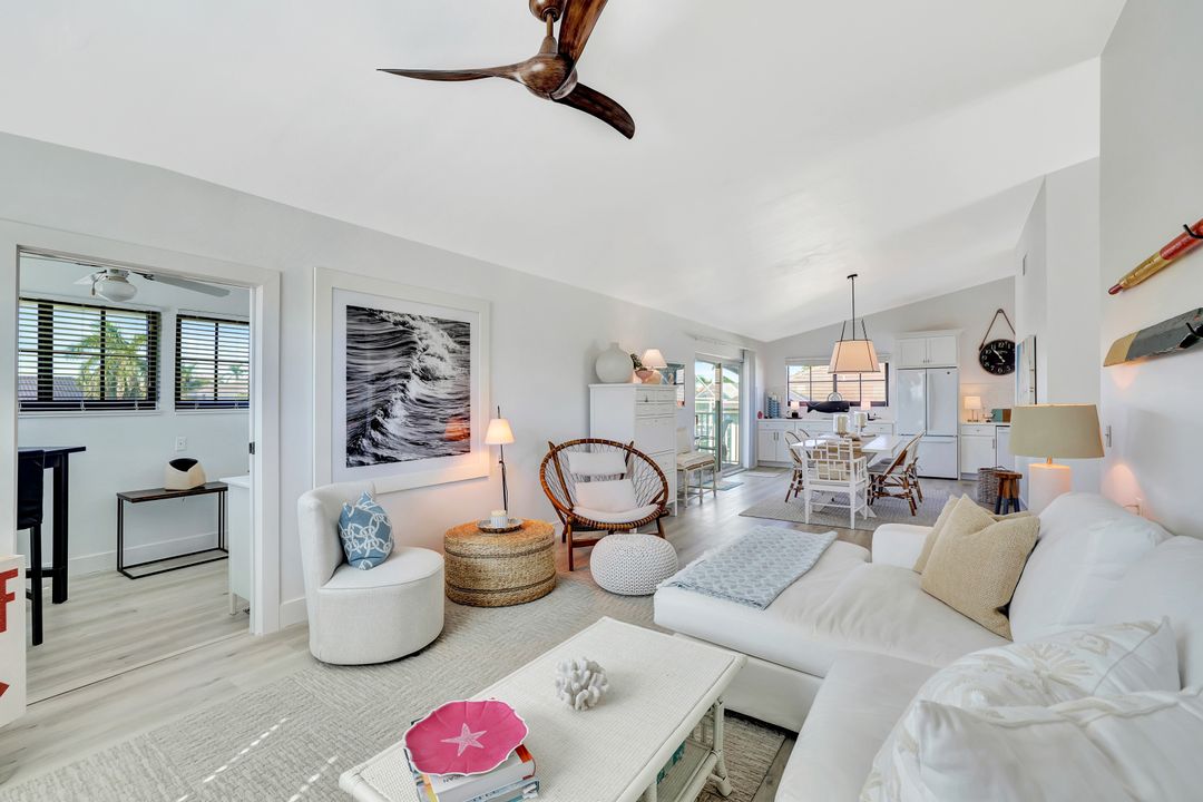 390 Waterleaf Ct, Marco Island, FL 34145