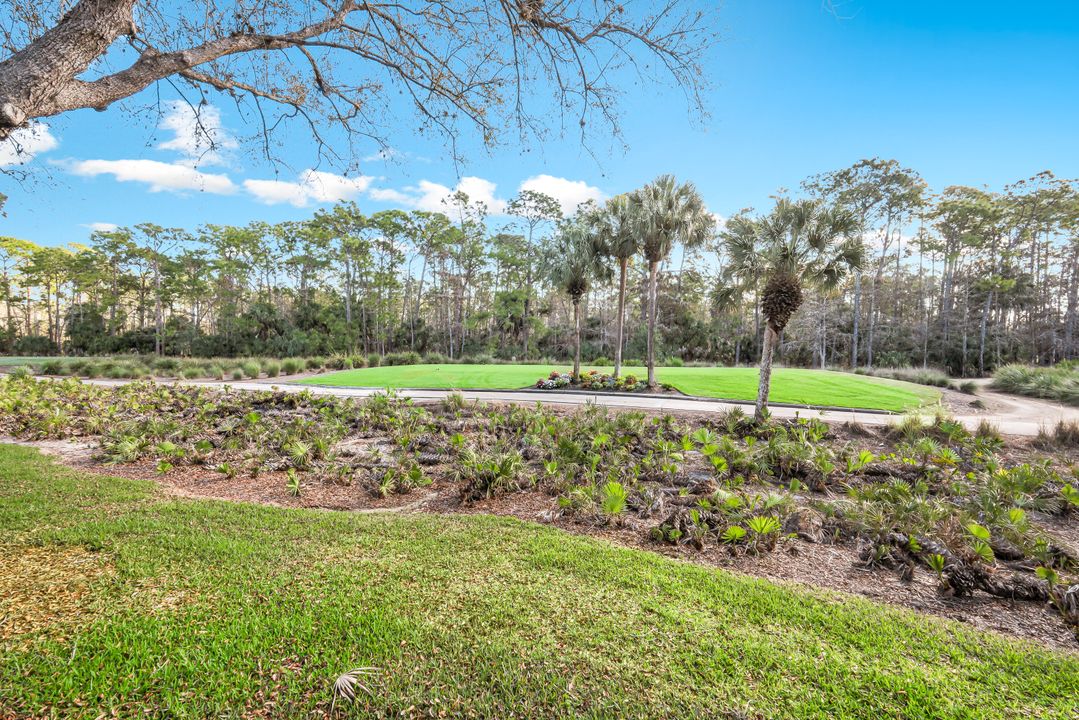 8535 Danbury Blvd #205, Naples, FL 34120