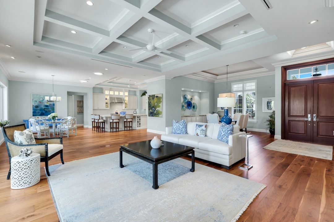 524 Turtle Hatch Ln, Naples, FL 34103
