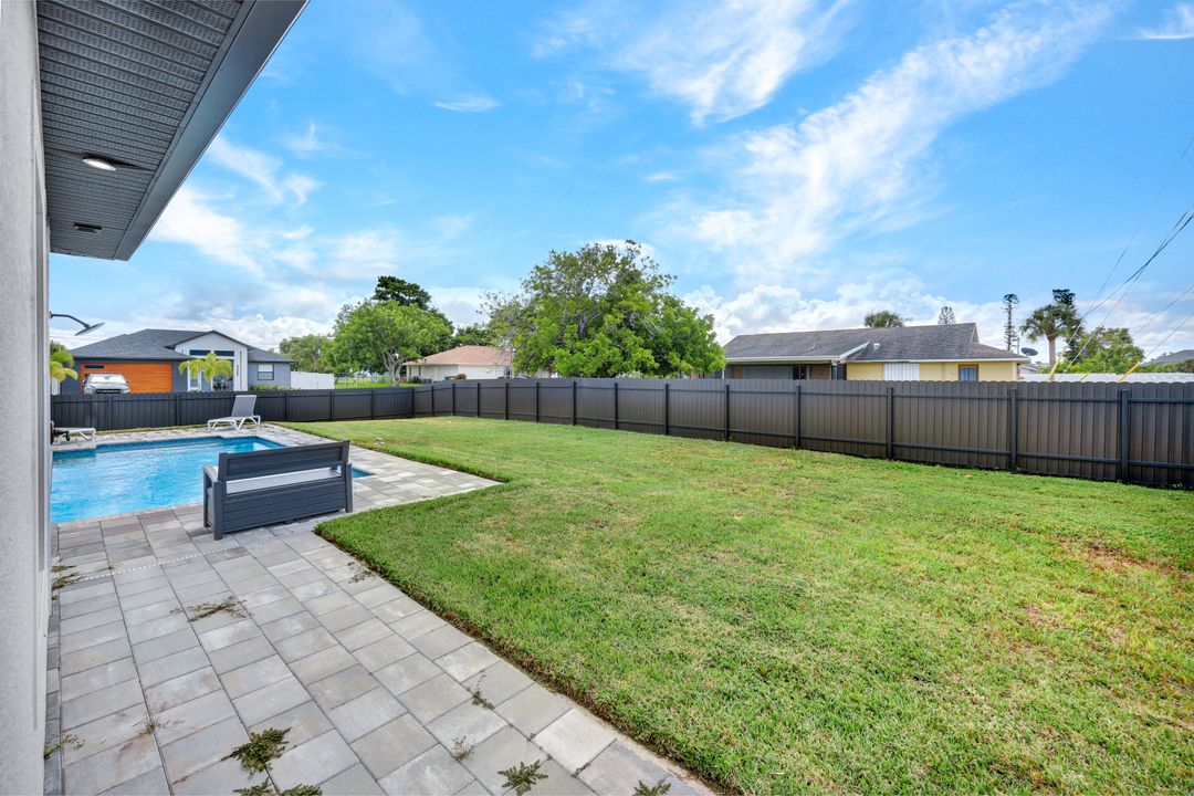 636 NE 8th Terrace, Cape Coral, FL 33909