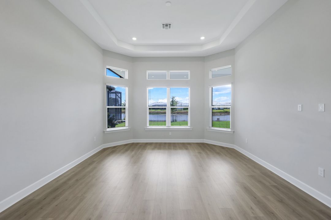 15460 Turin Dr, Naples, FL 34114