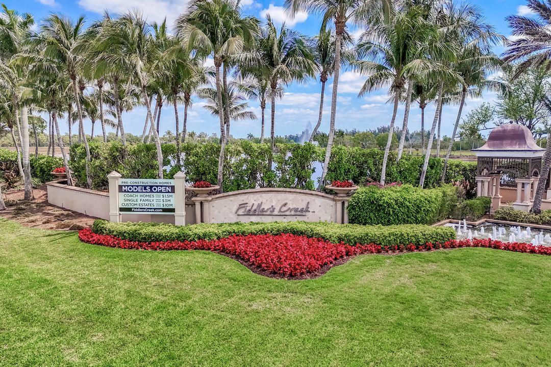 9333 Campanile Cir, Naples, FL 34114