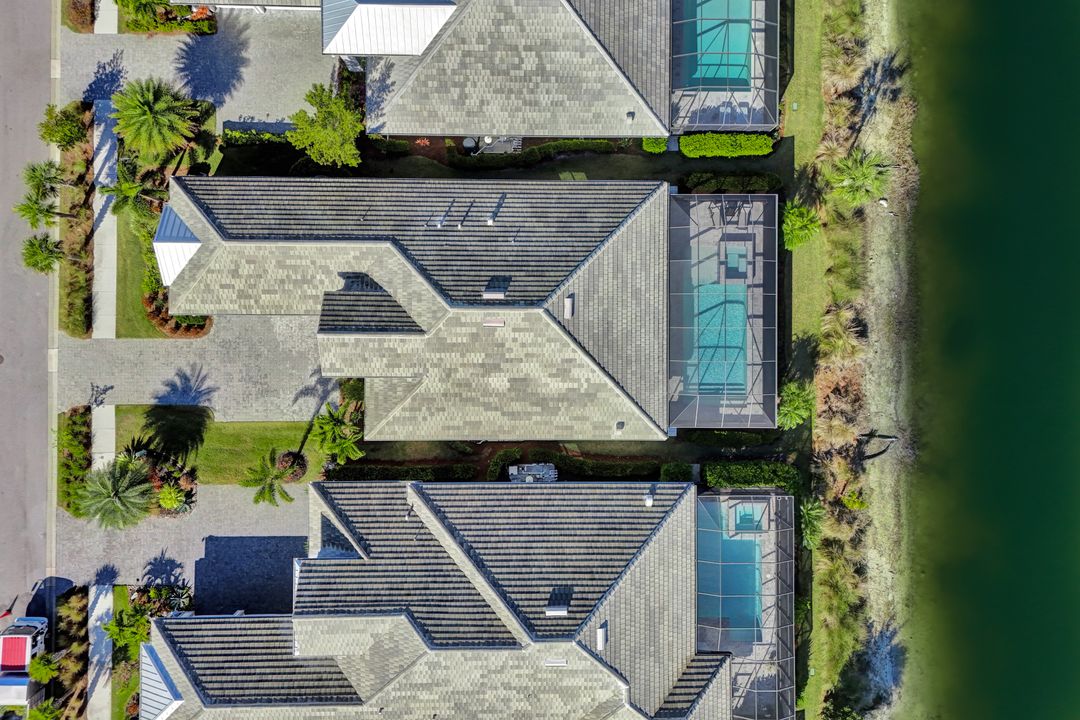 6161 Megans Bay Dr, Naples, FL 34112