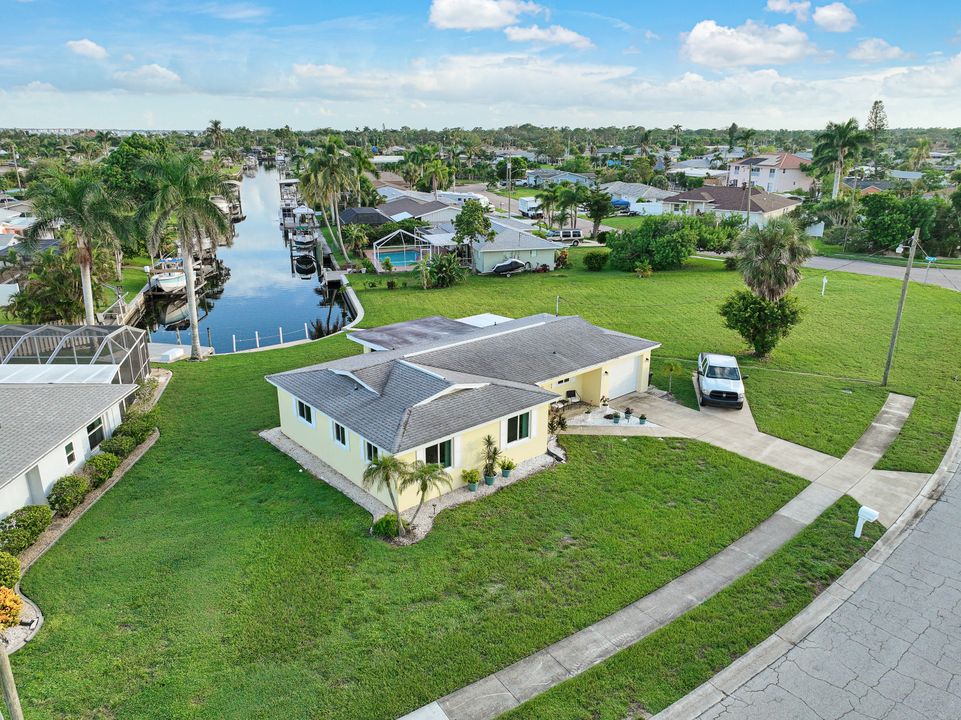 1751 Lakeview Blvd, North Fort Myers, FL 33903