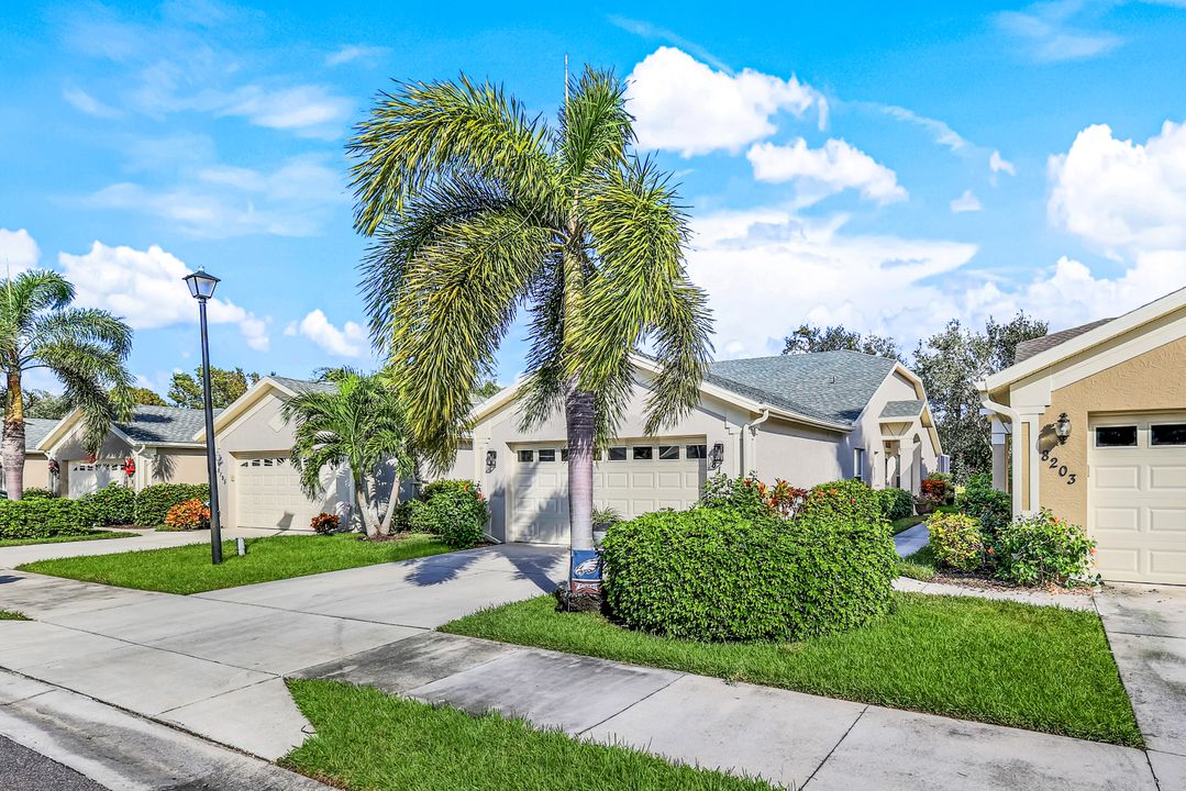 8199 Ibis Cove Cir, Naples, FL 34119