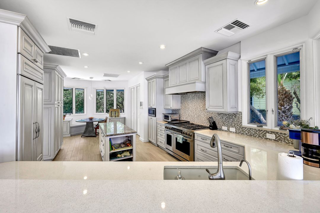 336 Seabreeze Dr, Marco Island, FL 34145