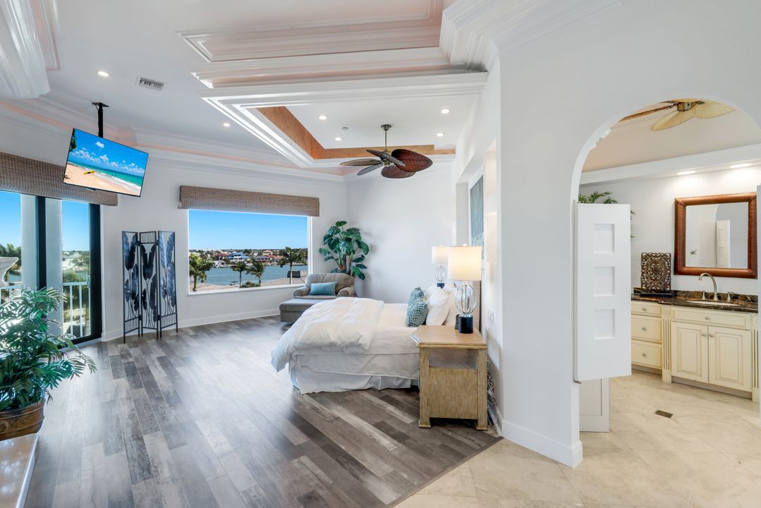 160 Palm St #PH 5, Marco Island, FL 34145