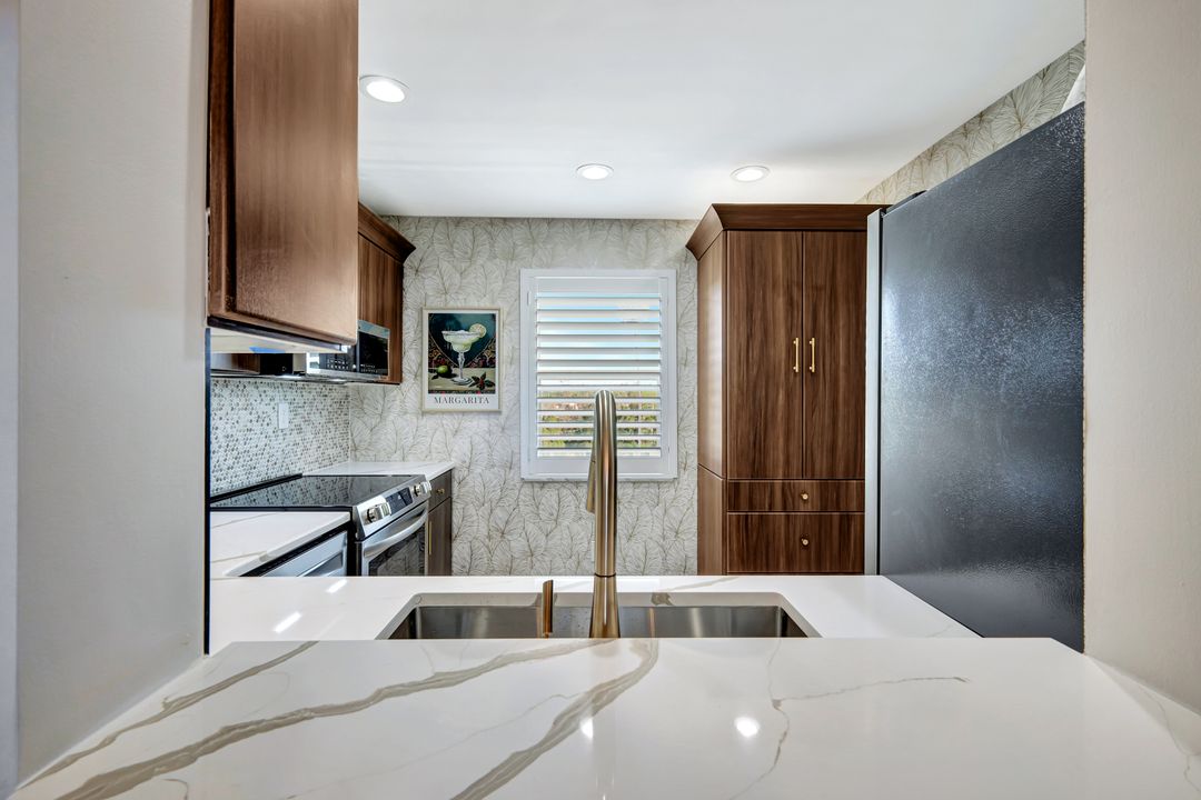 6220 Augusta Dr, Fort Myers, FL 33907