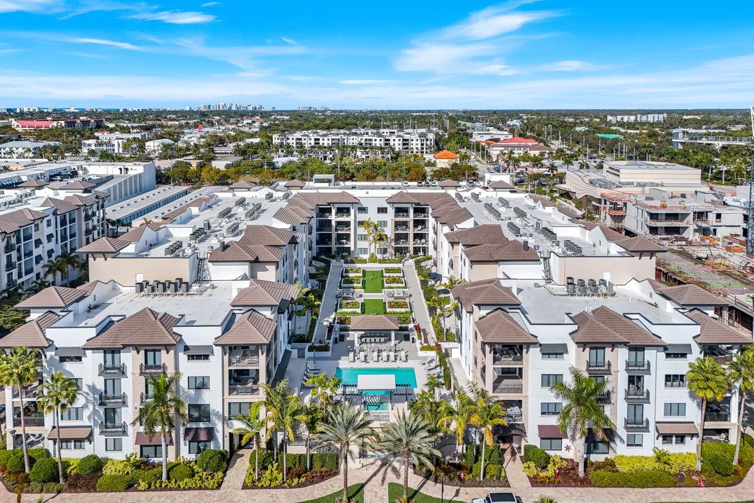 1135 3rd Ave S #209, Naples, FL 34102