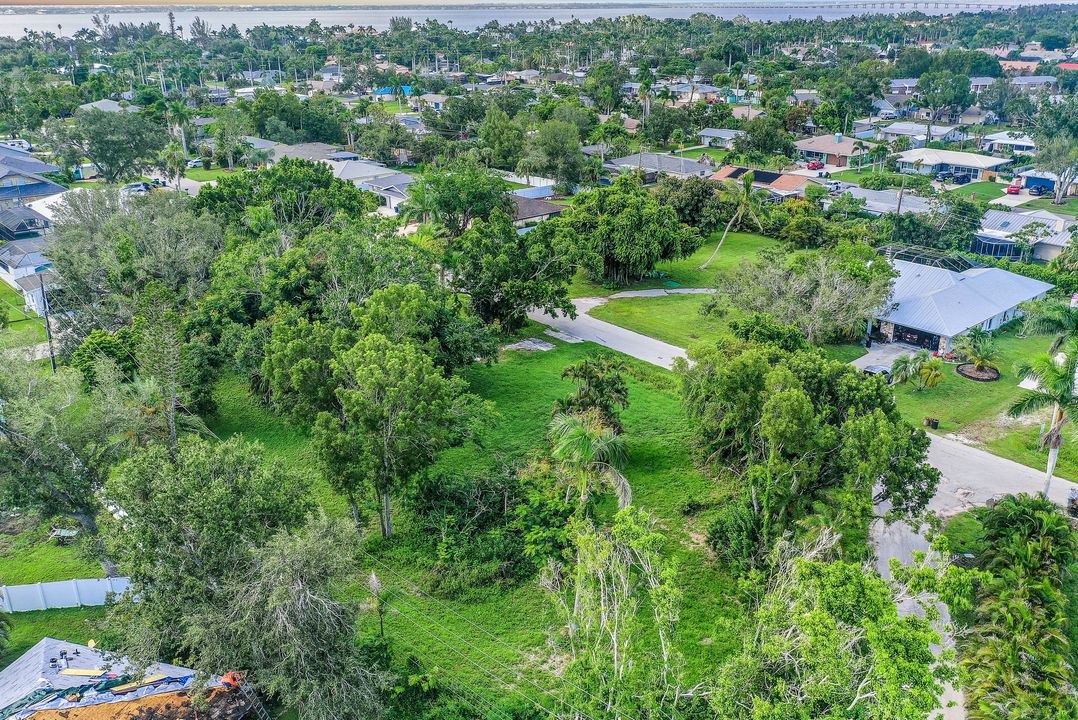 808 Sunset Vista Dr, Fort Myers, FL 33919