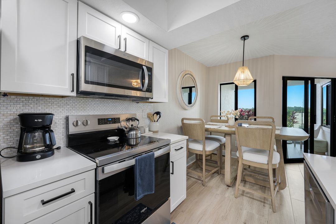 896 Buttonwood Dr  #108, Fort Myers Beach, FL 33931