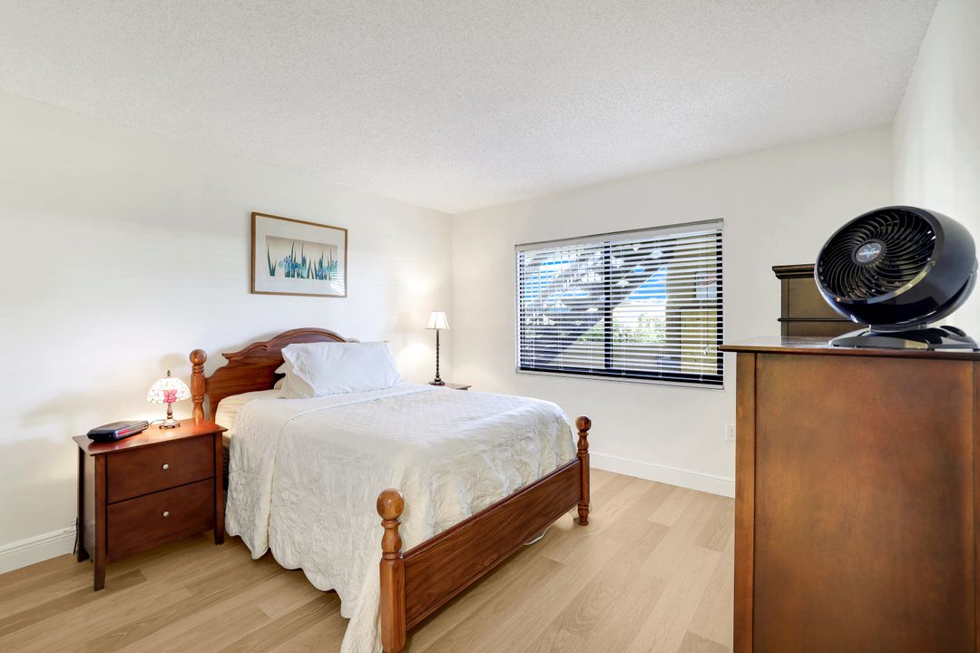 95 St Andrews Blvd #110, Naples, FL 34113