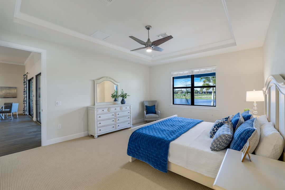 9493 Night Heron Ln, Naples, FL 34120