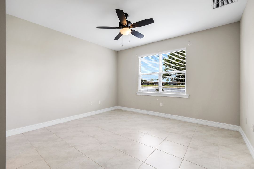 16717 Seasons Coast Dr, Bonita Springs, FL 34135