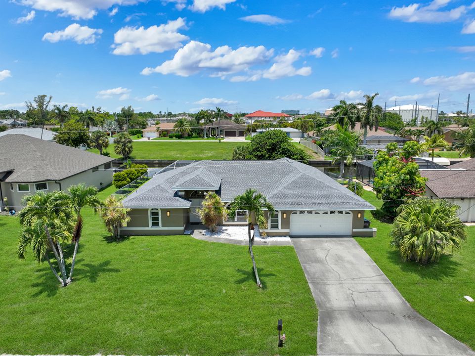 2526 SE 19th Pl, Cape Coral, FL 33904
