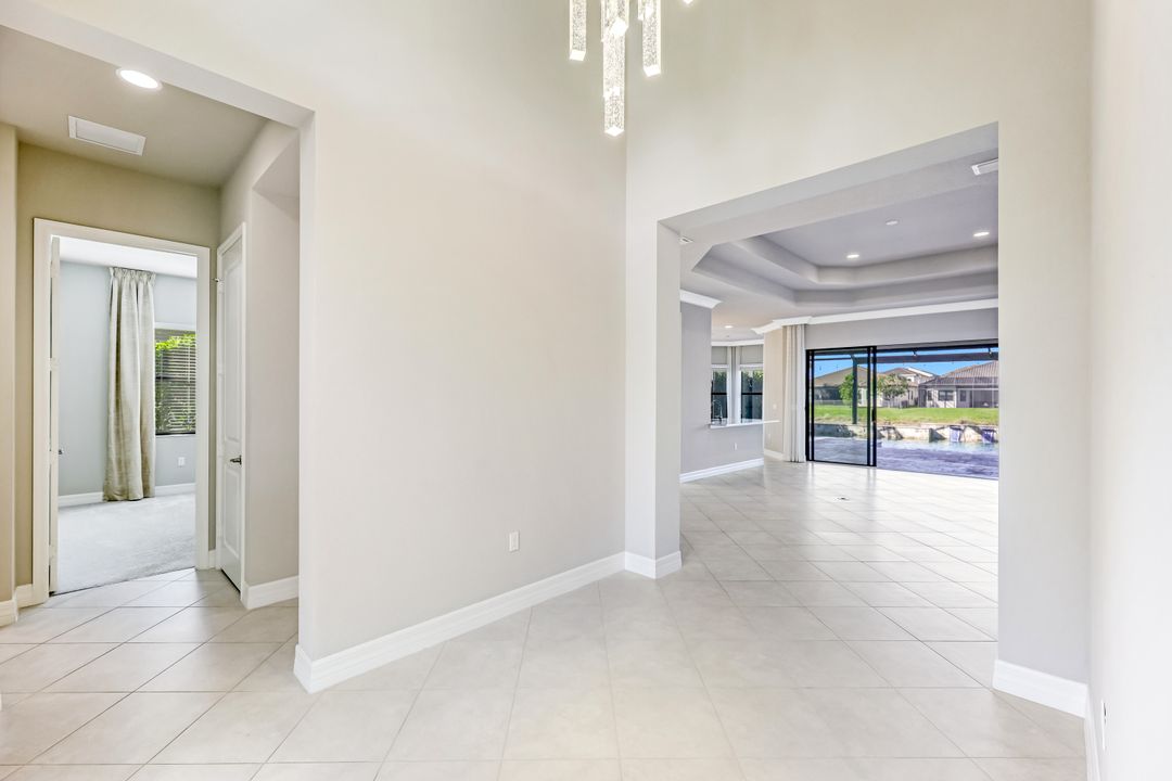 4426 Caldera Cir, Naples, FL 34119