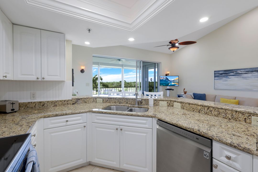 4130 Bayhead Dr #305, Bonita Springs, FL 34134