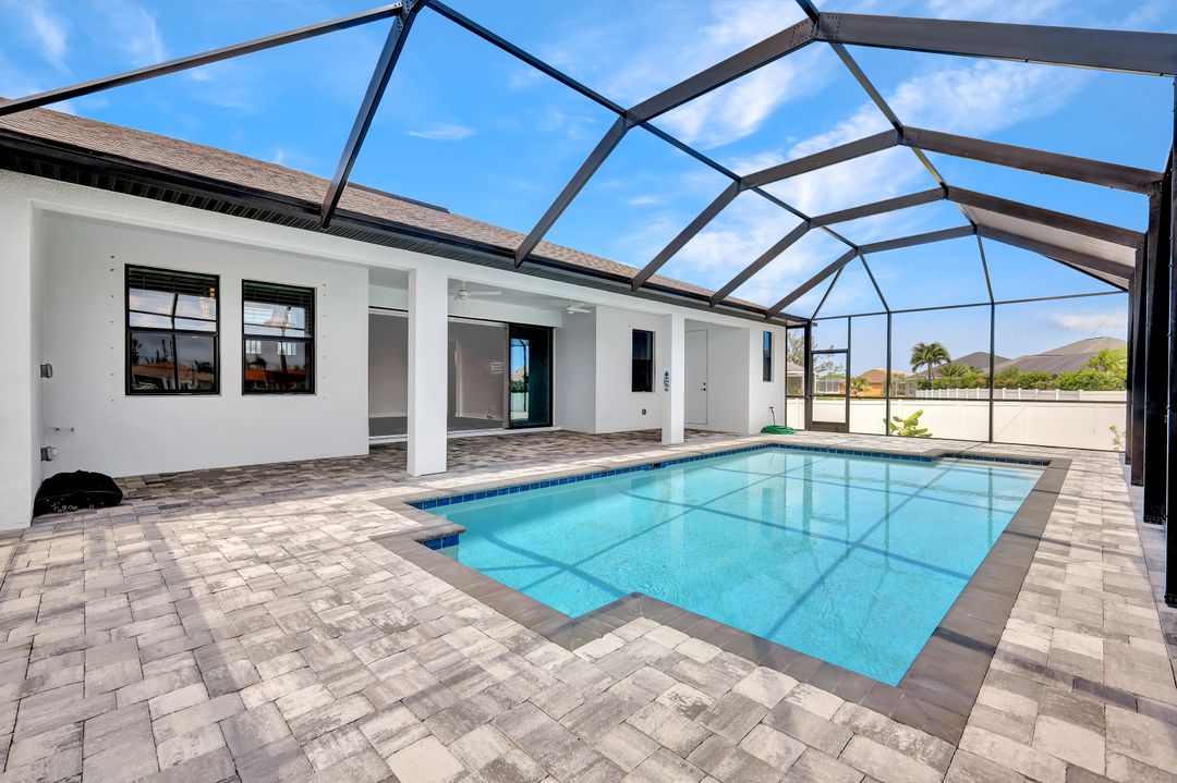 3527 SW 4th Ln, Cape Coral, FL 33991