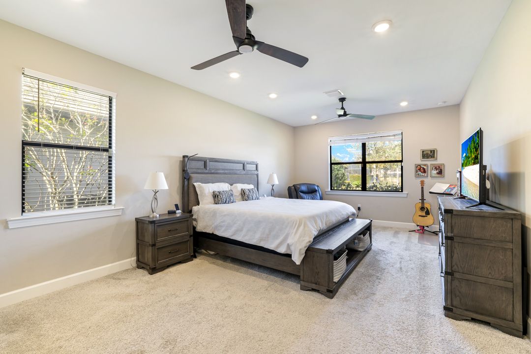 2331 Orchard St, Naples, FL 34120