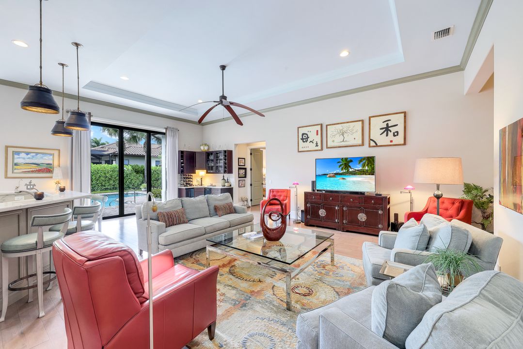 2239 Residence Cir, Naples, FL 34105