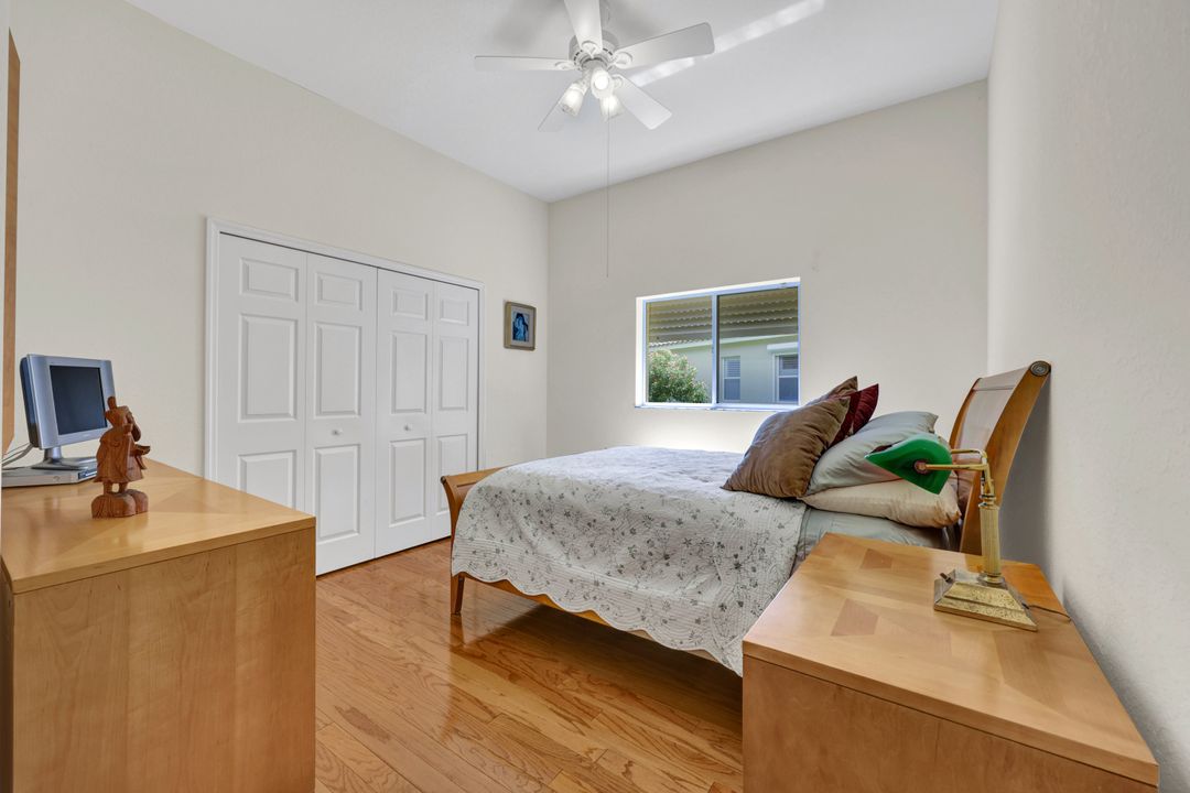8840 Mariposa Ct, Naples, FL 34113