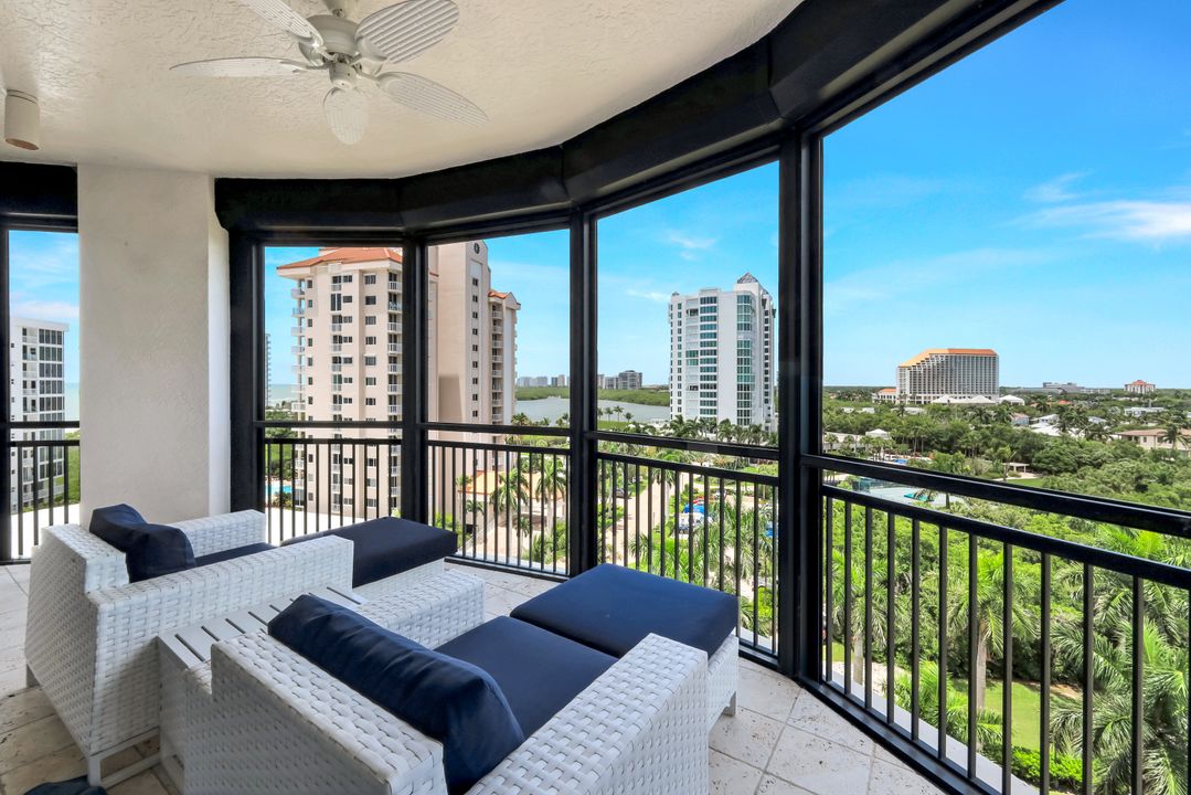 81 Seagate Dr, Naples, FL 34103
