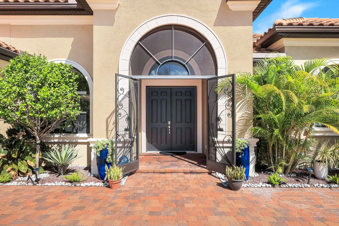 1456 Mockingbird Dr, Naples, FL 34120