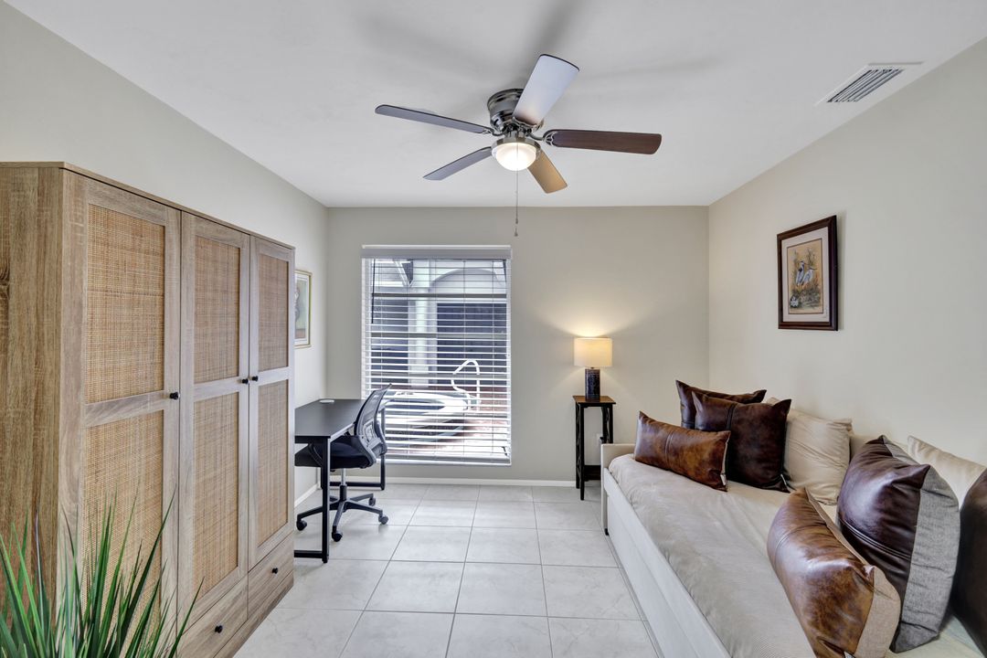 2033 SE 27th Terrace, Cape Coral, FL 33904