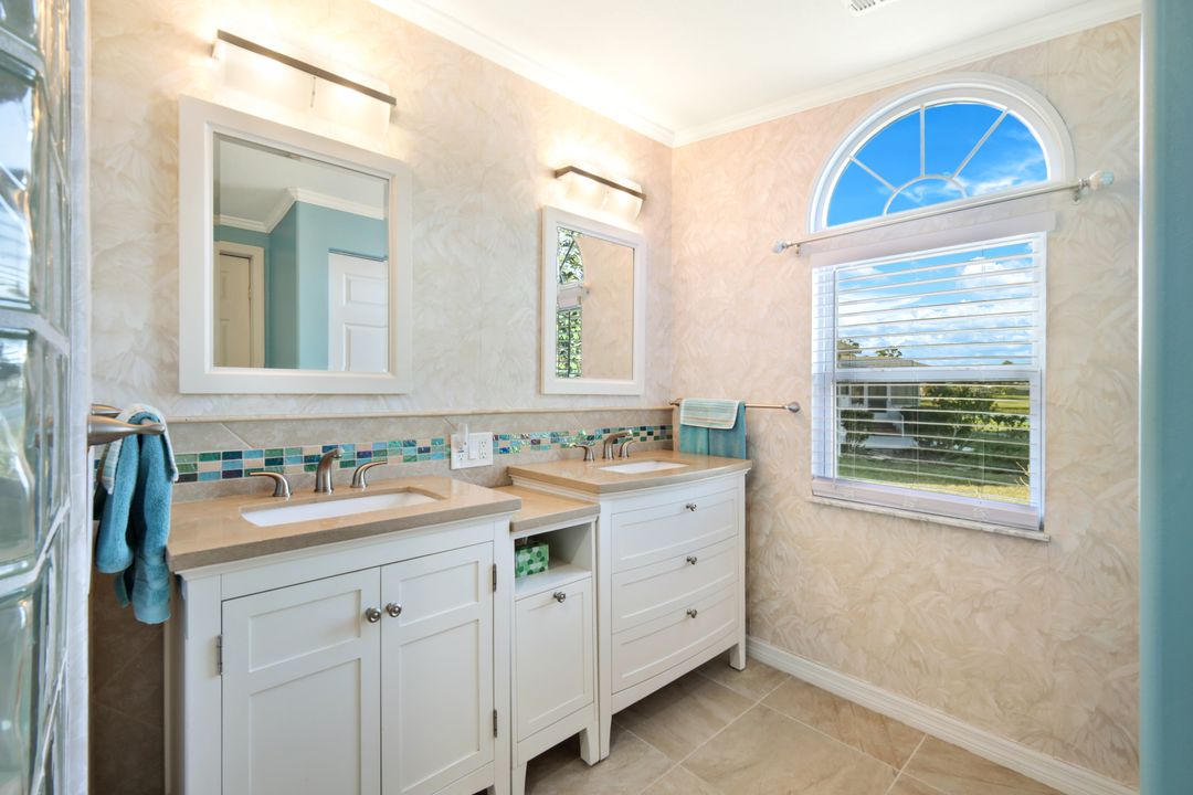 19616 Eagle Trace Ct, North Fort Myers, FL 33903