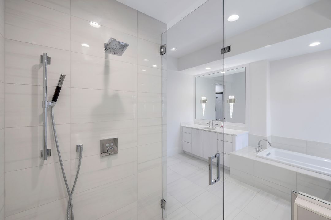 1135 3rd Ave S #210, Naples, FL 34102