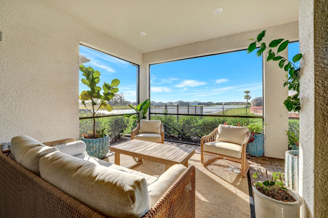 20410 Pebble Gln Dr, Estero, FL 33928