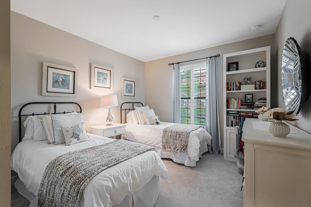 9420 Benvenuto Ct #102, Naples, FL 34119