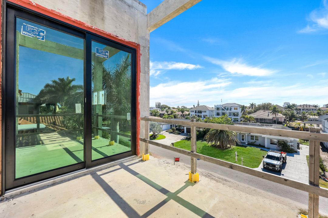 415 Seabee Ave, Naples, FL 34108