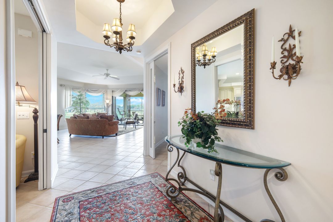 1880 Les Chateaux Blvd #201, Naples, FL 34109