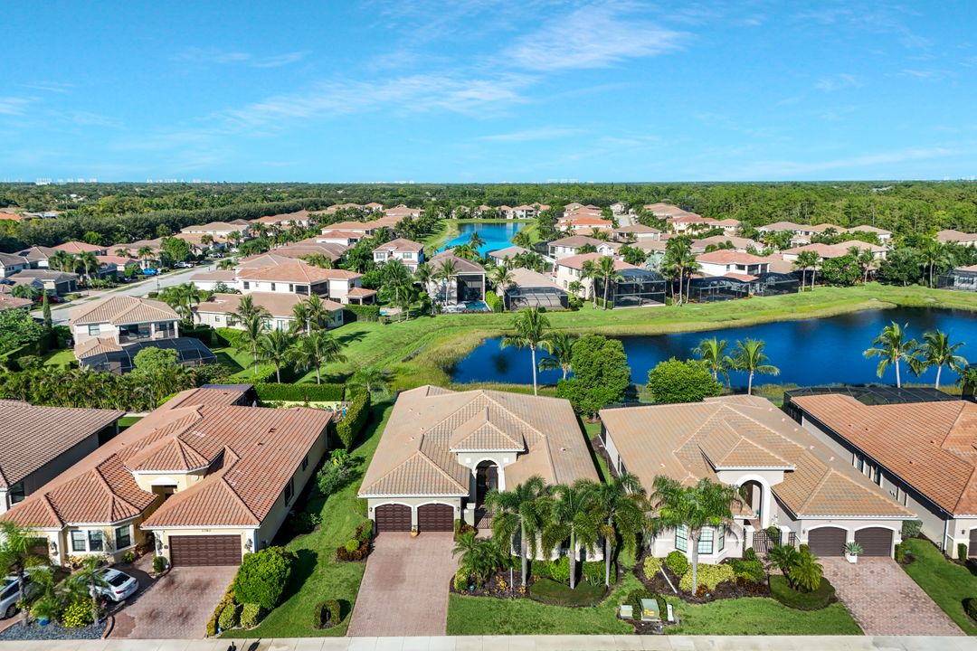 3384 Atlantic Cir, Naples, FL 34119