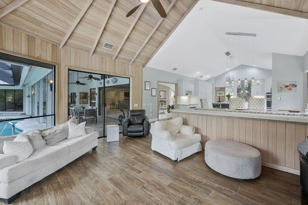 730 Bay Tree Ct, Naples, FL 34108