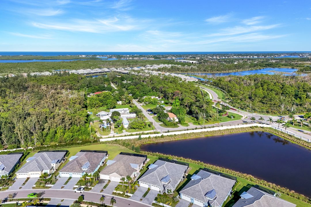 8825 Yucatan Ct, Naples, FL 34112