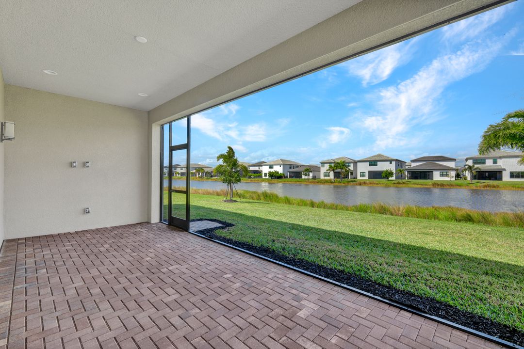 12704 Caballo Ct, Estero, FL 33928