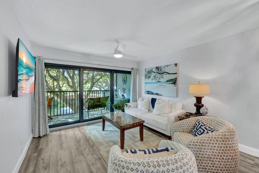 600 Neapolitan Way #257, Naples, FL 34103