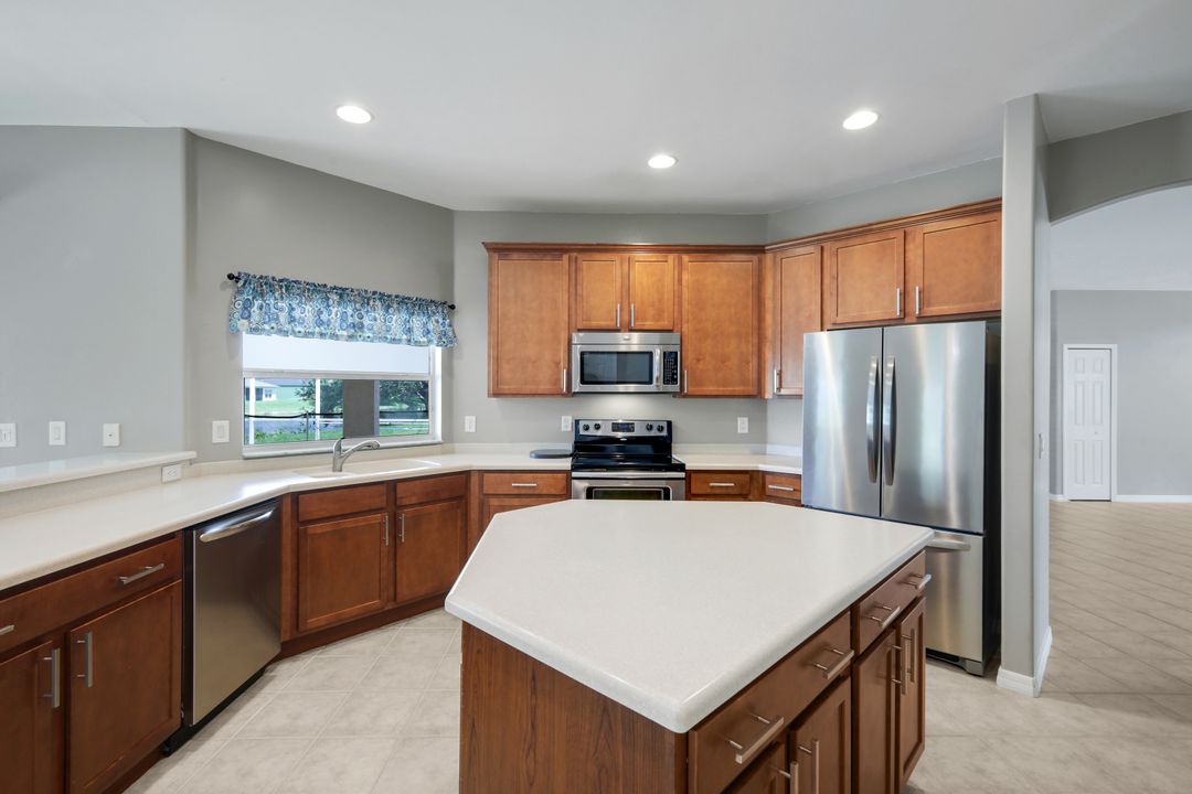 2563 Nature Pointe Loop, Fort Myers, FL 33905