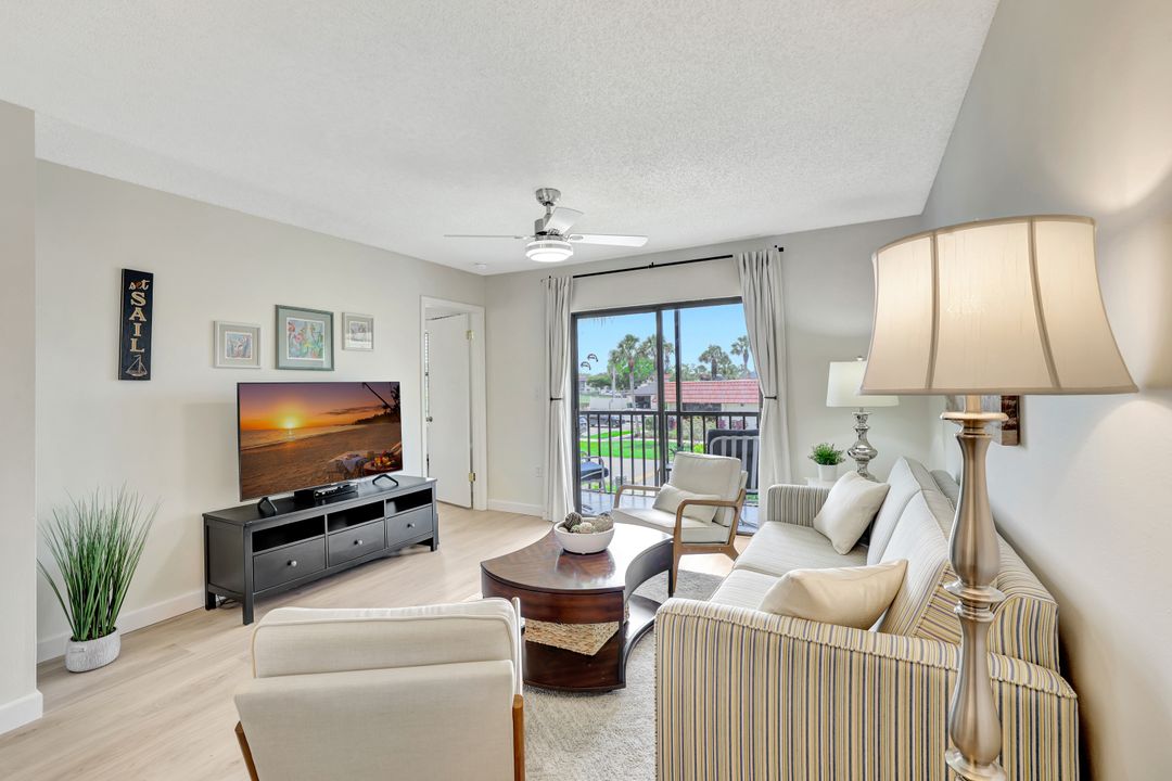 4166 27th Ct SW #201, Naples, FL 34116