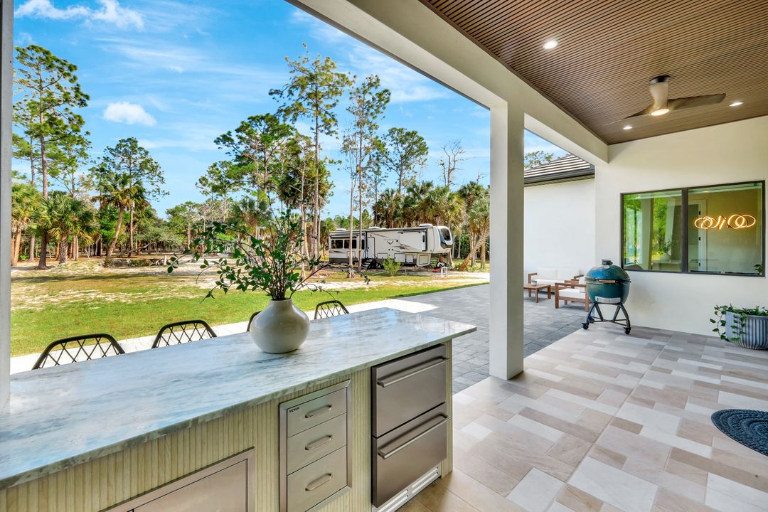 2546 4th St NW, Naples, FL 34120