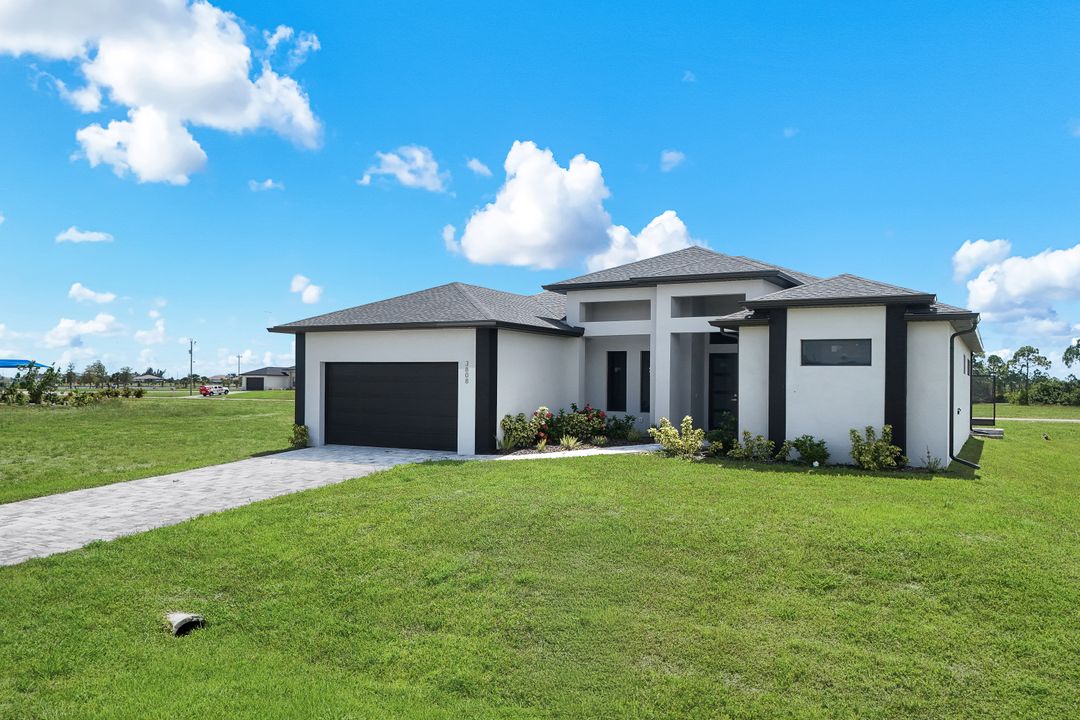 3842 NW 43rd Pl, Cape Coral, FL 33993
