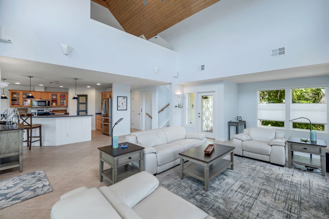654 Sea Oats Dr, Sanibel, FL 33957