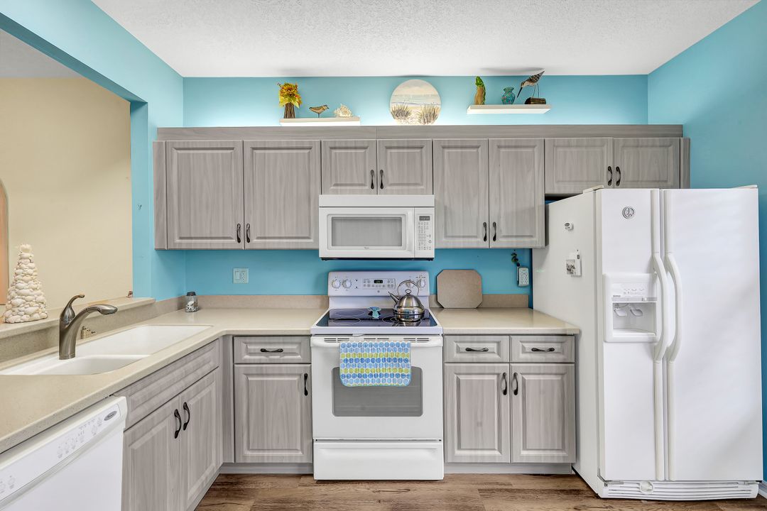 411 Emerald Bay Cir #A7, Naples, FL 34110