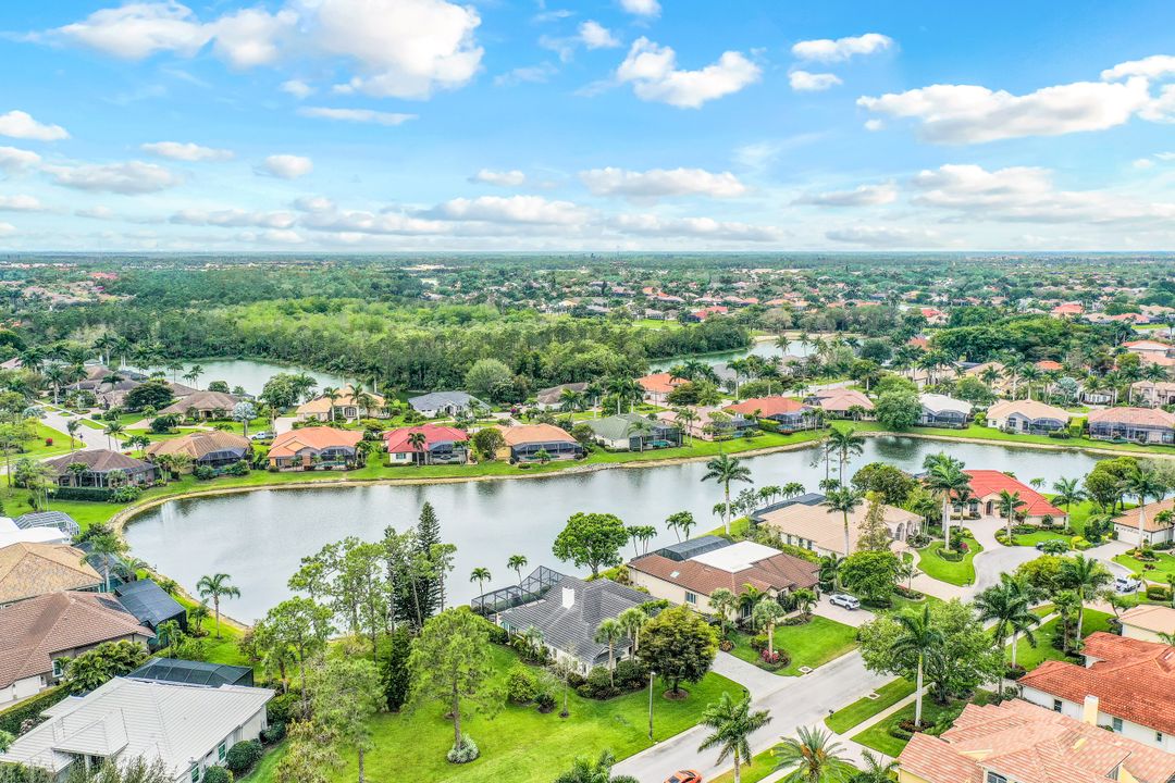 7092 Peach Blossom Ct, Naples, FL 34113