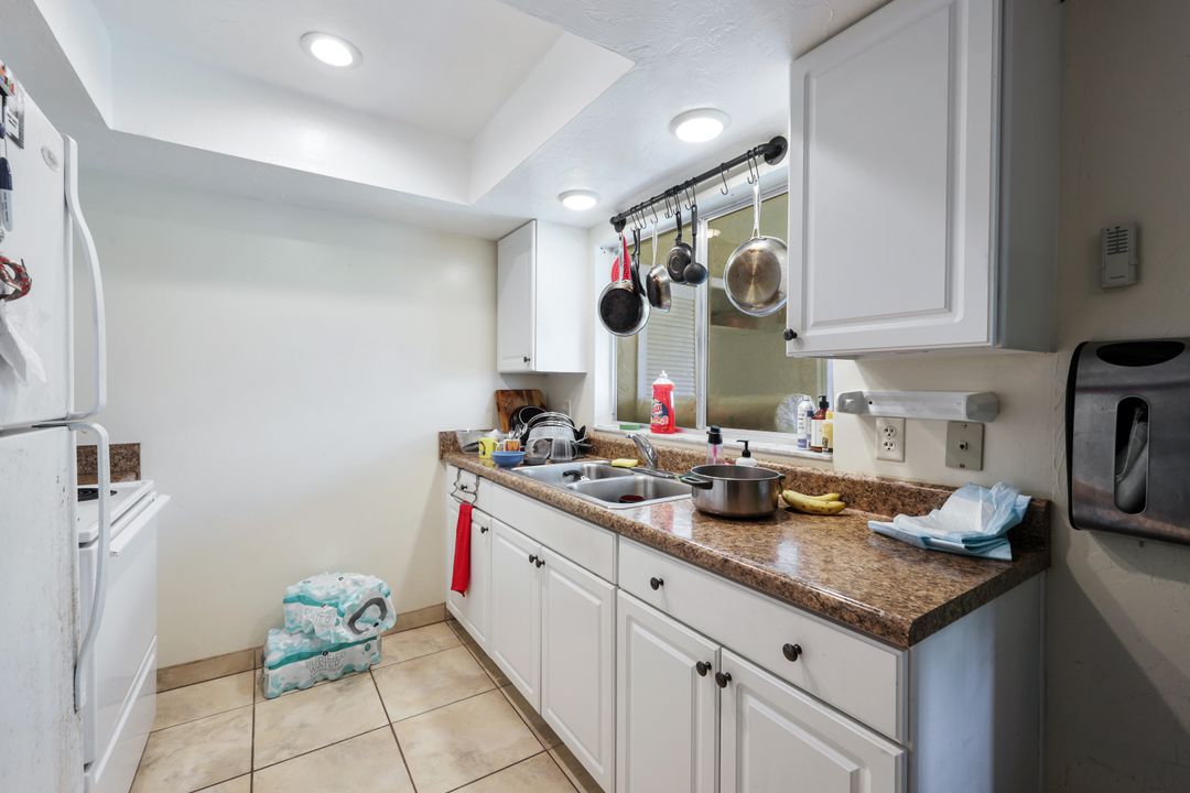 913 SE 13th St  #913/915, Cape Coral, FL 33990