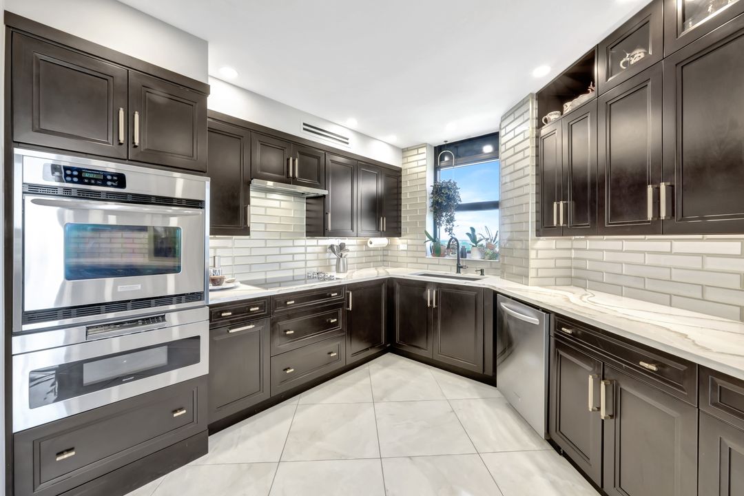 6001 Pelican Bay Blvd #1405, Naples, FL 34108