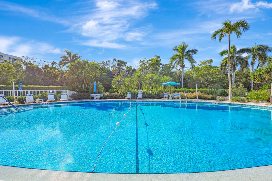 1 Bluebill Ave #503, Naples, FL 34108